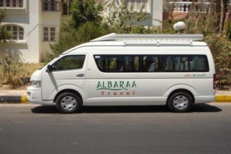 Hurghada airport transfers by modern vans