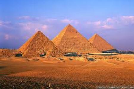 Giza Pyramids, Cairo and Luxor Nile Cruise Tour