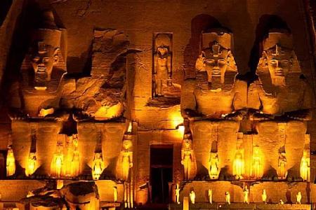 Il tempio di Ramessete II ad  Abu Simbel